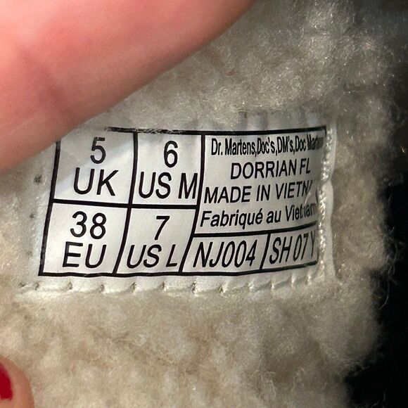 Dr Martens Dorrian black fur ankle Chelsea boots booties shoes women’s 7 new - Picture 3 of 9